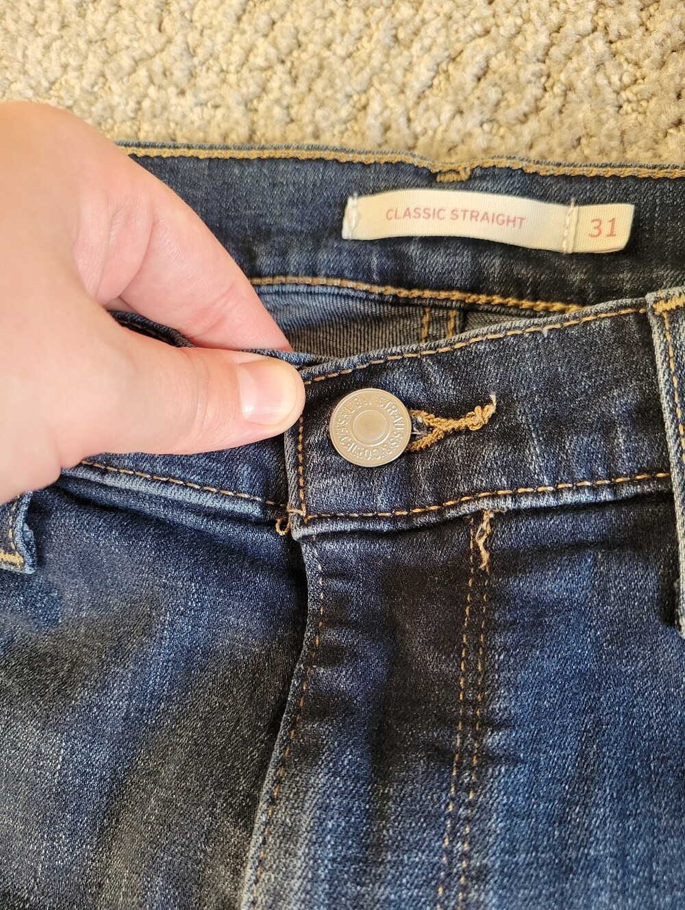 Levi's Classic Straight Jeans Medium Wash Blue Denim Womens 31 - Picture 6 of 9